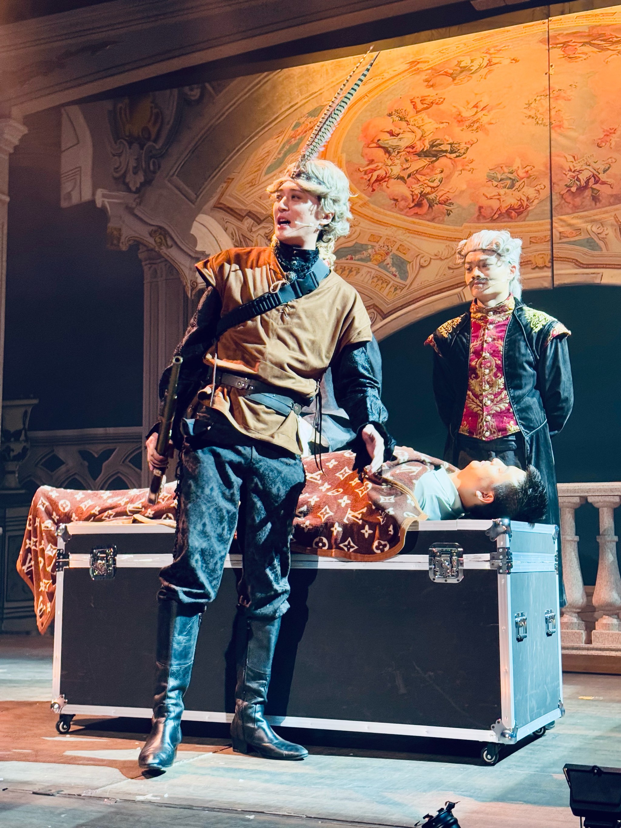 九游官网电脑版网页-拉尔萨与nba新星热吻后携手离开