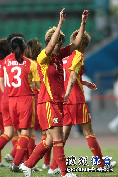 九游体育-荷兰女足队员争先恐后,角逐上场机会是什么